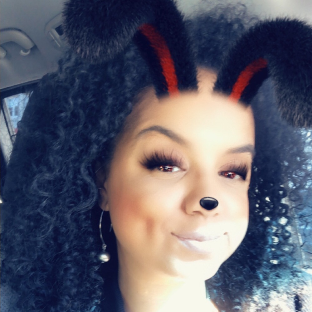 Meet your Posher, Tania